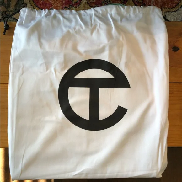 Telfar medium sage bag. Never used. - Picture 4 of 5